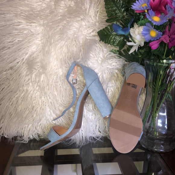 Women’s Strap Sandals - Picture 10 of 11